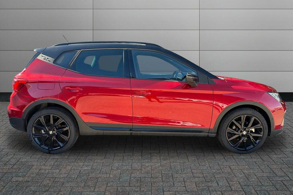 Seat Arona 1.0 Tsi 115 Fr Black Edition SV26ZNO Red #4