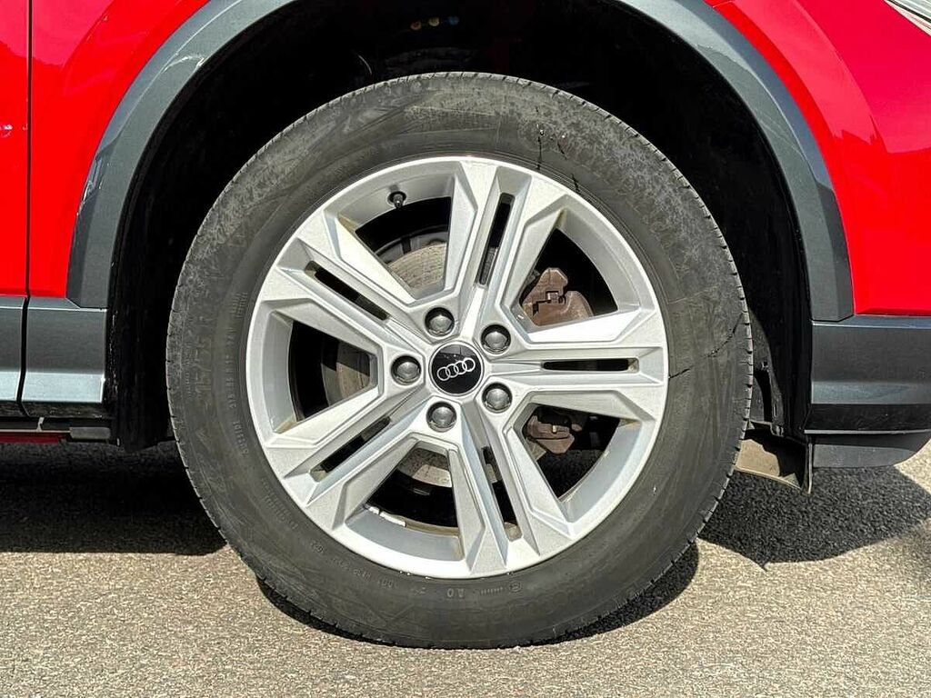 Audi Q2 Sport 30 Tfsi 116 Ps 6-Speed ST24WDG Red #5