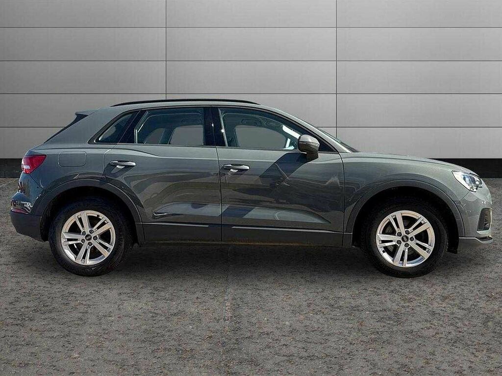 Audi Q3 Technik 35 Tfsi 150 Ps S Tronic SW72HMD Grey #4