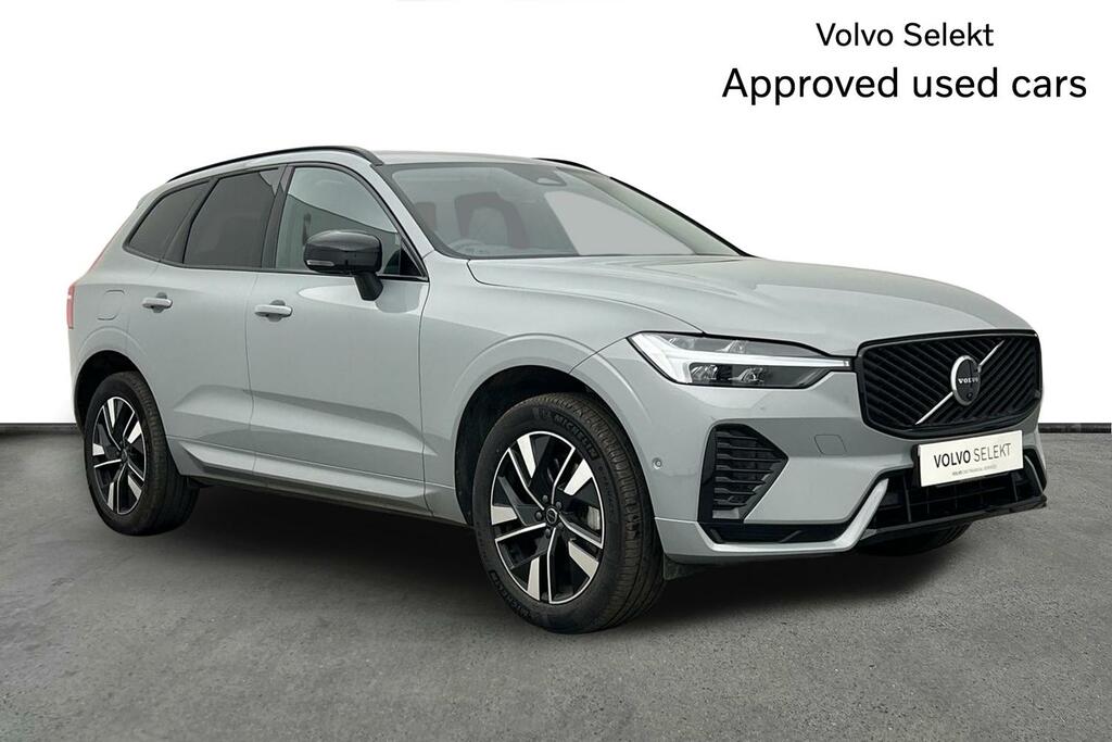 Volvo XC60 2.0 B5p Plus Dark Awd Geartronic Grey