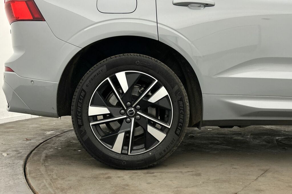 Volvo XC60 2.0 B5p Plus Dark Awd Geartronic RJ25YKB Grey #5