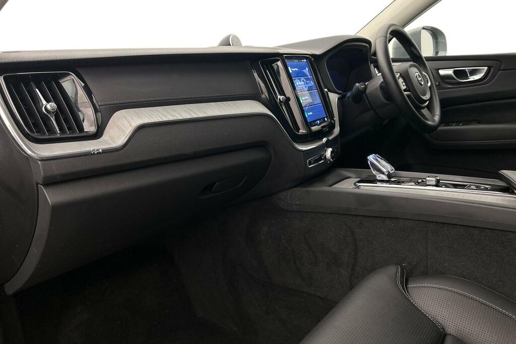 Volvo XC60 2.0 B5p Ultra Dark Awd Geartronic RV25TZB Grey #2