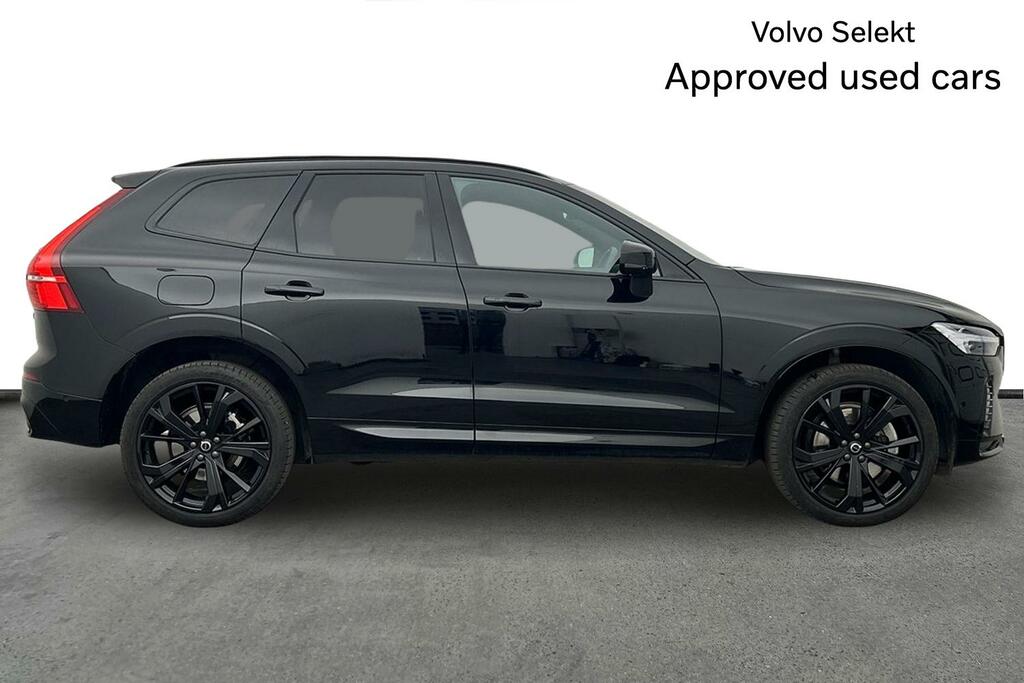 Volvo XC60 2.0 B5p Ultra Black Edition Awd Geartronic RV25VBE Black #4