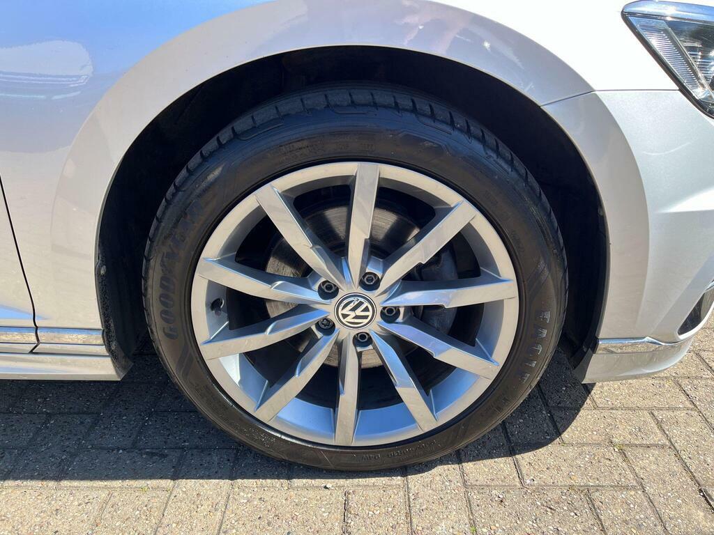 Volkswagen Passat 2.0 Tdi R-line Dsg Euro 6 S S DA68FGK Silver #4