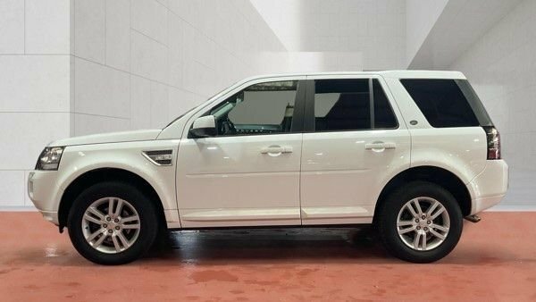 Land Rover Freelander 2 Sd4 Xs Suv White #6