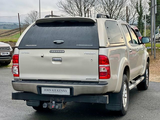 Toyota HILUX D-4d Invincible Pickup Double Gold #5