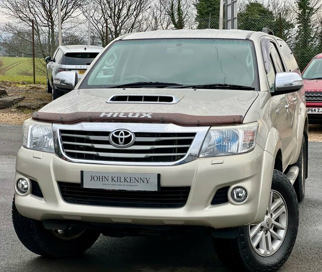 Toyota HILUX D-4d Invincible Pickup Double Gold #2