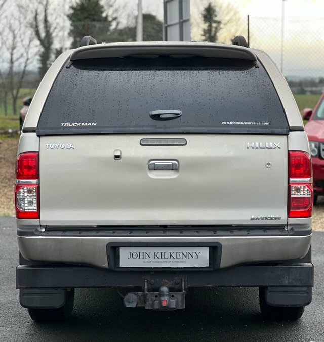 Toyota HILUX D-4d Invincible Pickup Double Gold #4