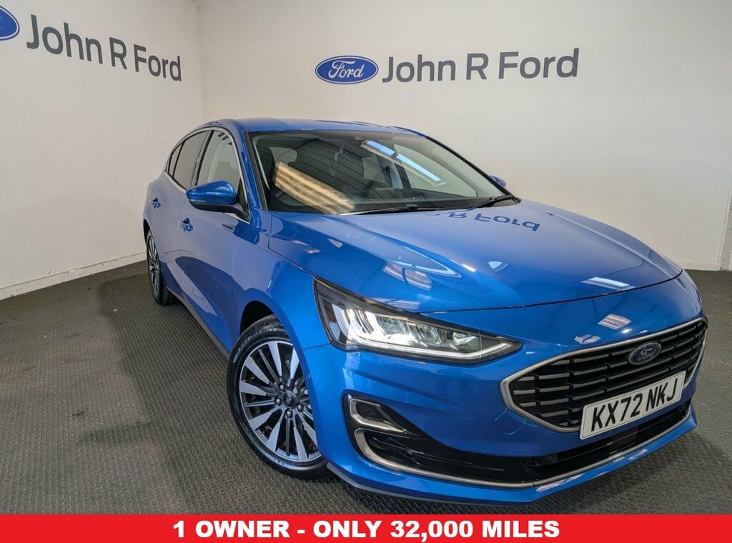 Ford Focus 1L Titanium Vignale Blue