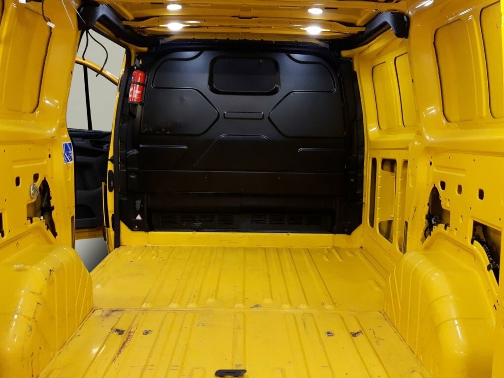 Ford Transit Custom 2L Leader Yellow