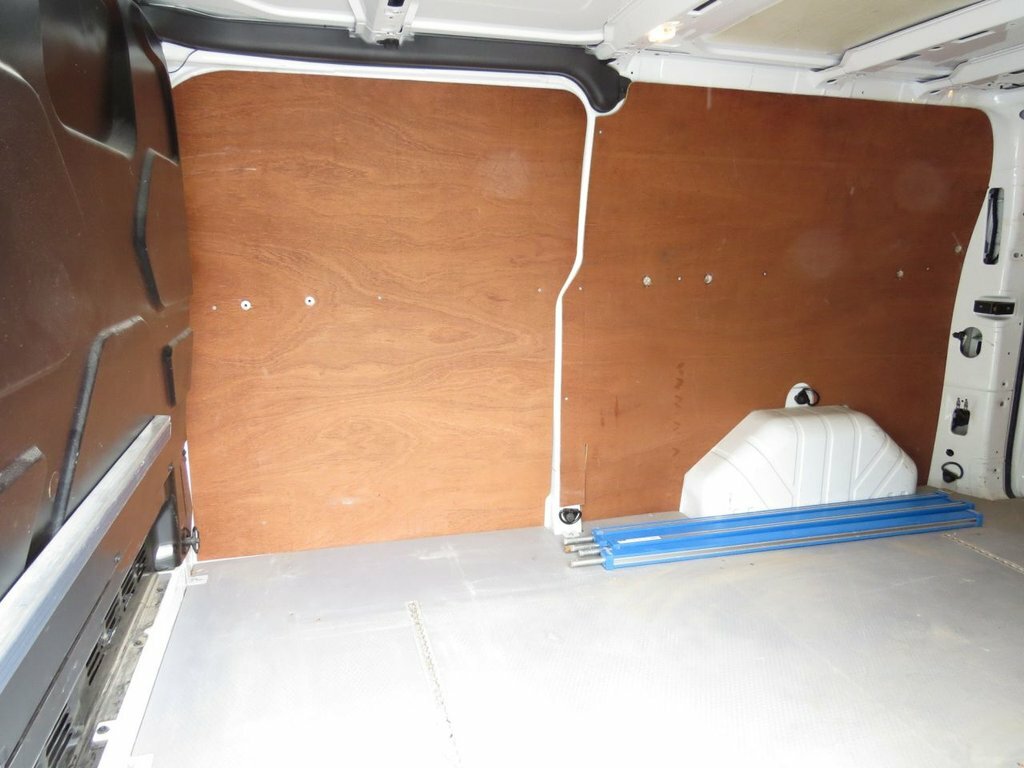 Ford Transit Custom 2L Null YC19WGK White #5