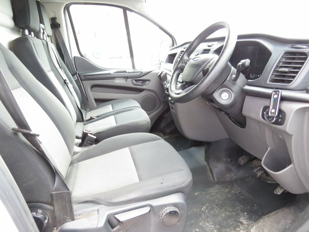 Ford Transit Custom 2L Null YC19WFY White #3