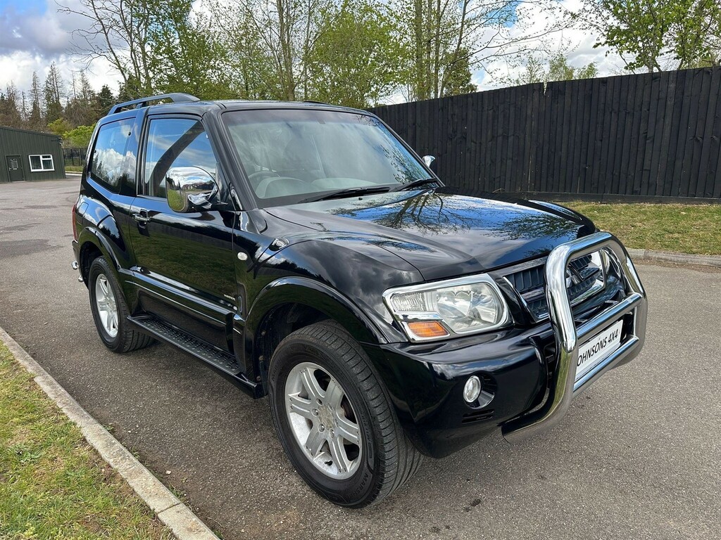 Mitsubishi Shogun 3.5 V6 Warrior Black #2