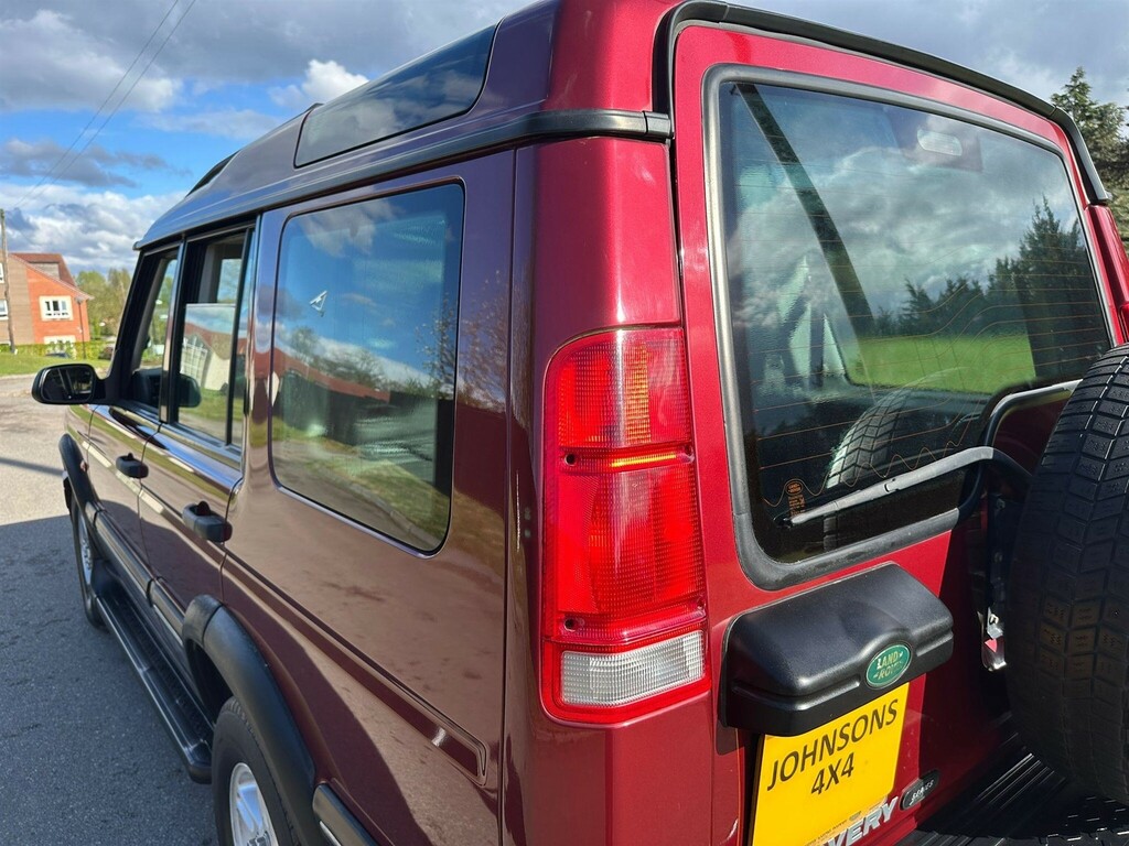 Land Rover Discovery 2.5 Td5 Gs Station Wagon 5 Seats Red #4