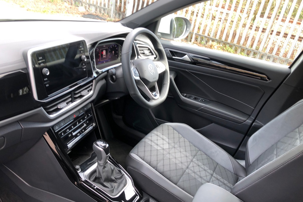 Volkswagen T-Roc 2.0 Tdi 150 Evo R-line Dsg KJ25CWX White #2