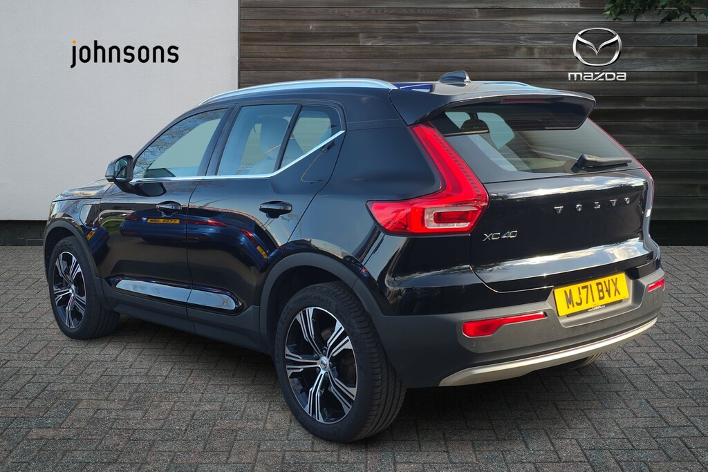 Volvo XC40 1.5 T5 Recharge Phev Inscription Pro MJ71BVX Black #2