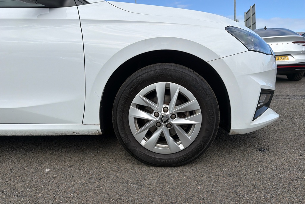 Skoda Fabia 1.0 Mpi 80 Se Comfort VO23RWN White #5