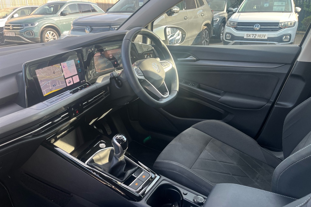 Volkswagen Golf 1.5 Tsi Style Edition DG23ONK White #2