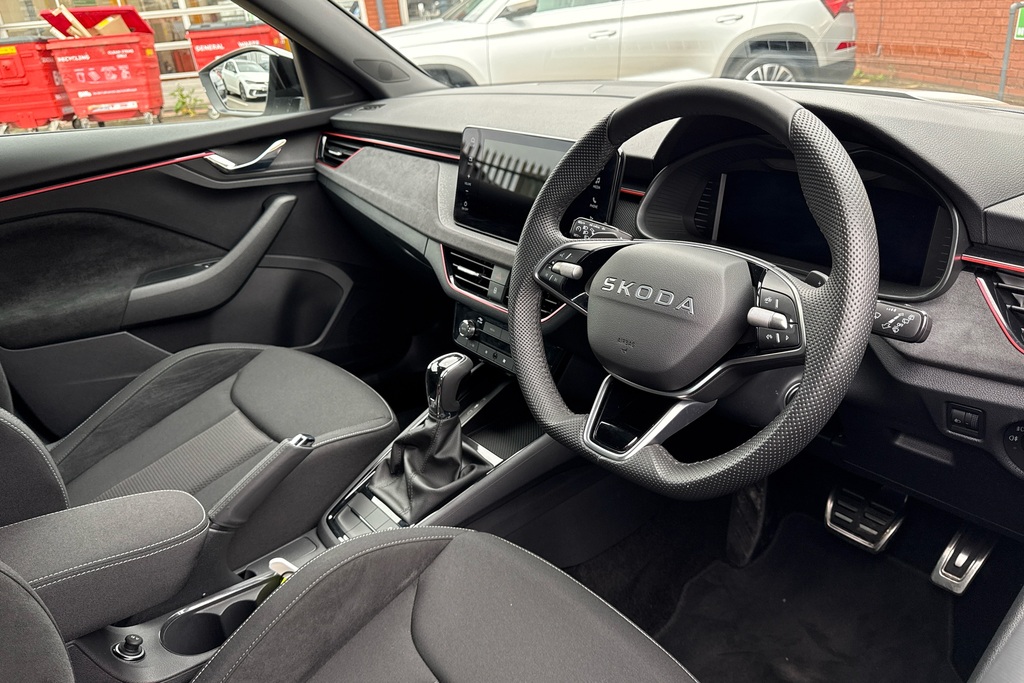 Skoda Kamiq 1.0 Tsi Design Edition Dsg BM25JGO White #6