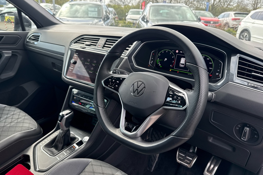 Volkswagen Tiguan 1.5 Tsi 150 R-line Dsg YA72VHT Black #6