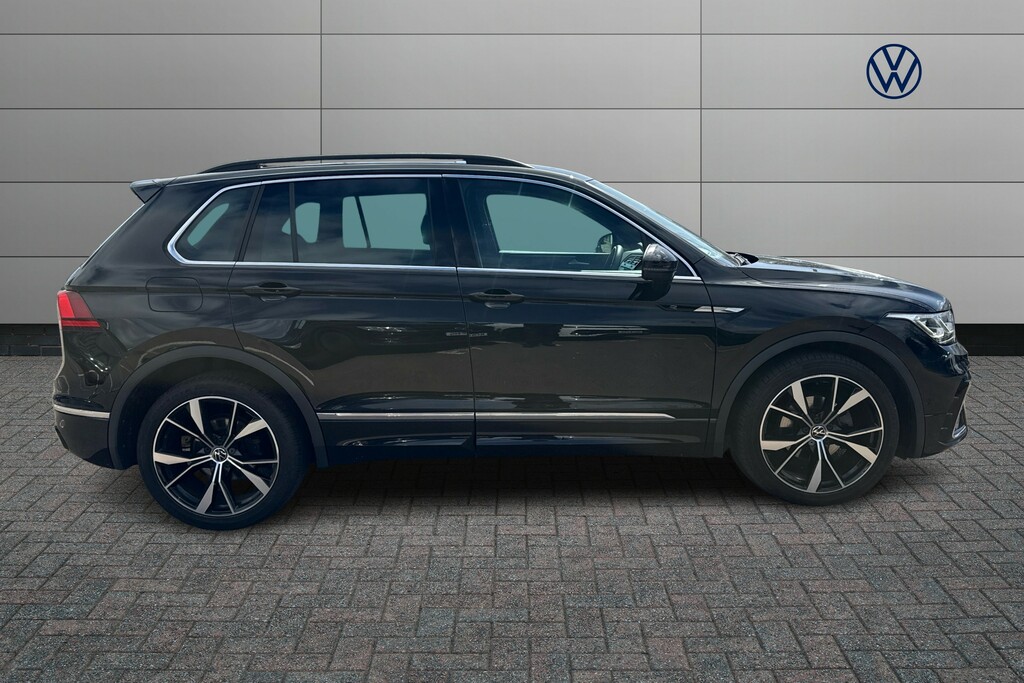 Volkswagen Tiguan 1.5 Tsi 150 R-line Dsg YA72VHT Black #4