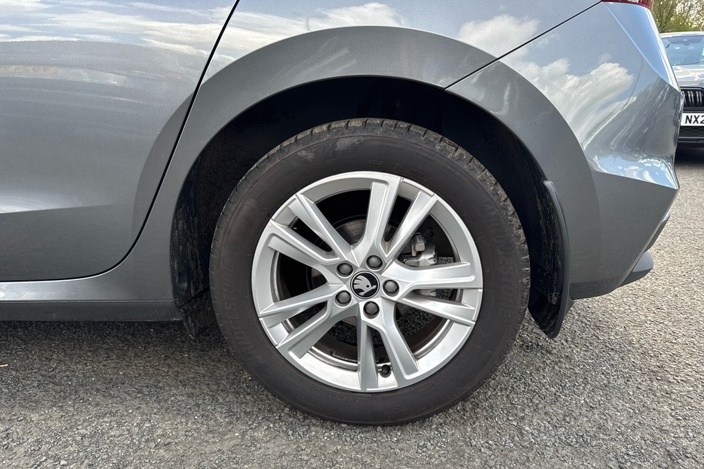 Skoda Fabia 1.5 Tsi 150 Se L Edition Dsg VK75YRP Grey #5