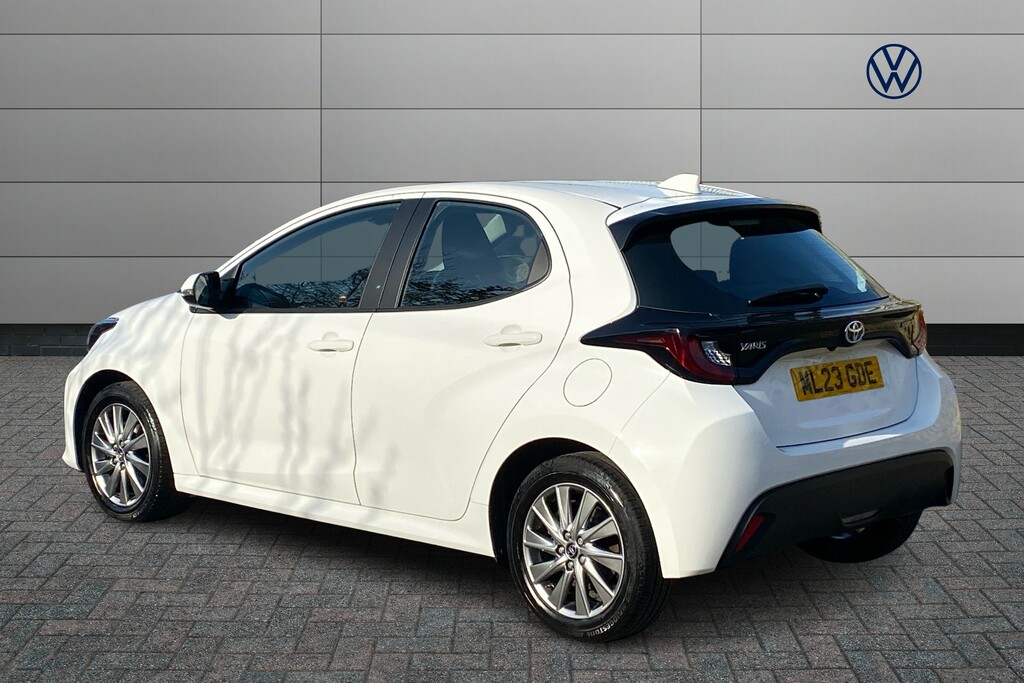 Toyota Yaris 1.5 Hybrid Icon Cvt ML23GDE White #3