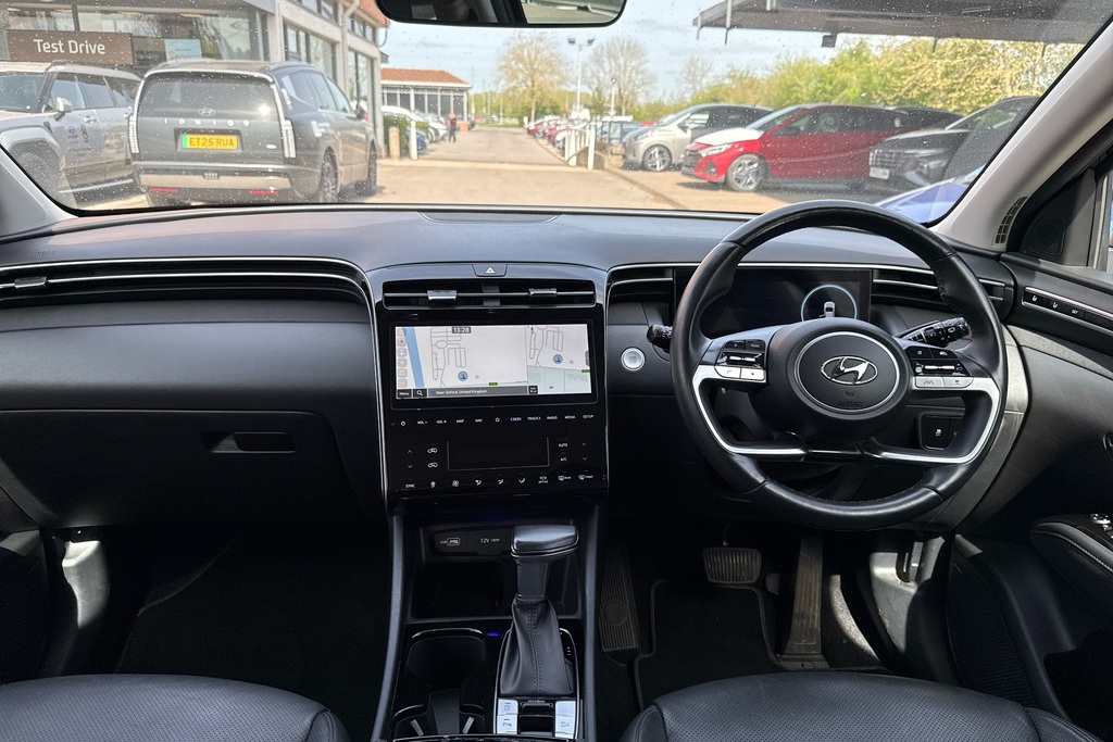 Hyundai Tucson T-gdi Ultimate Dct Mhev OY23LLX Black #3