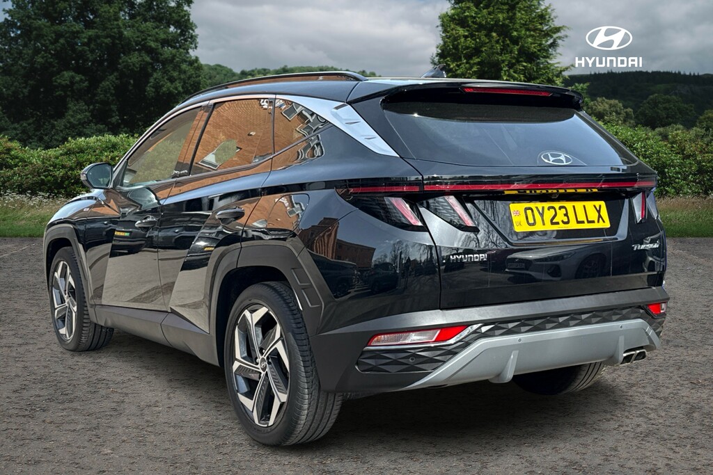 Hyundai Tucson T-gdi Ultimate Dct Mhev OY23LLX Black #2