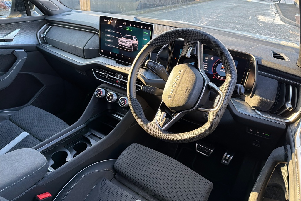 Skoda Kodiaq 1.5 Tsi E-tec Sportline Dsg 7 Seat KO25XZU Silver #6