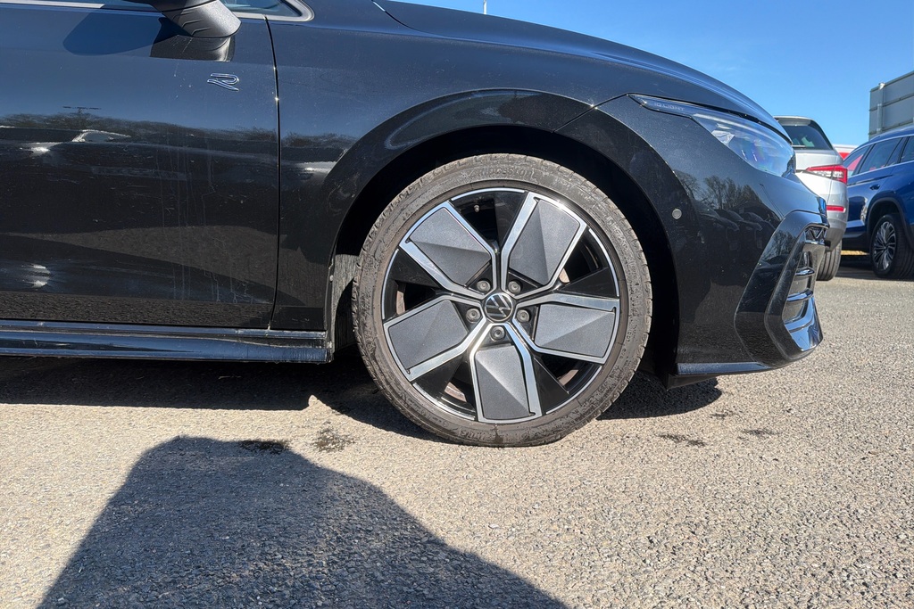 Volkswagen Golf 1.5 Tsi 150 Black Edition VU25BYK Black #5