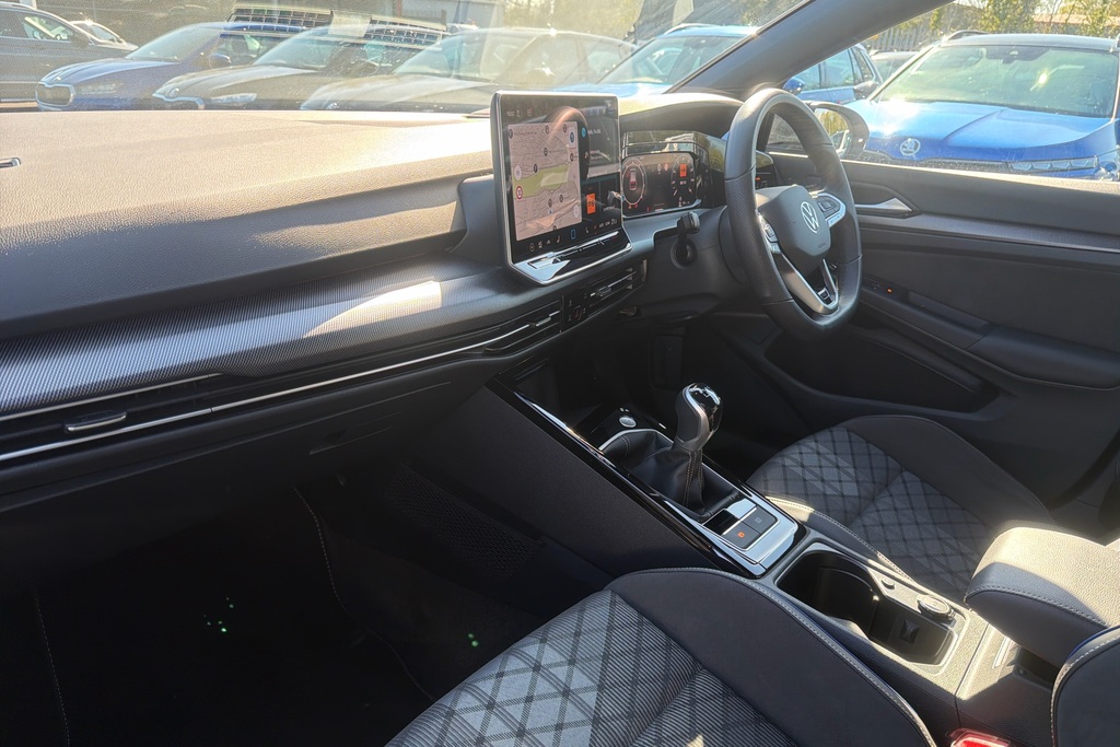 Volkswagen Golf 1.5 Tsi 150 Black Edition VU25BYK Black #2