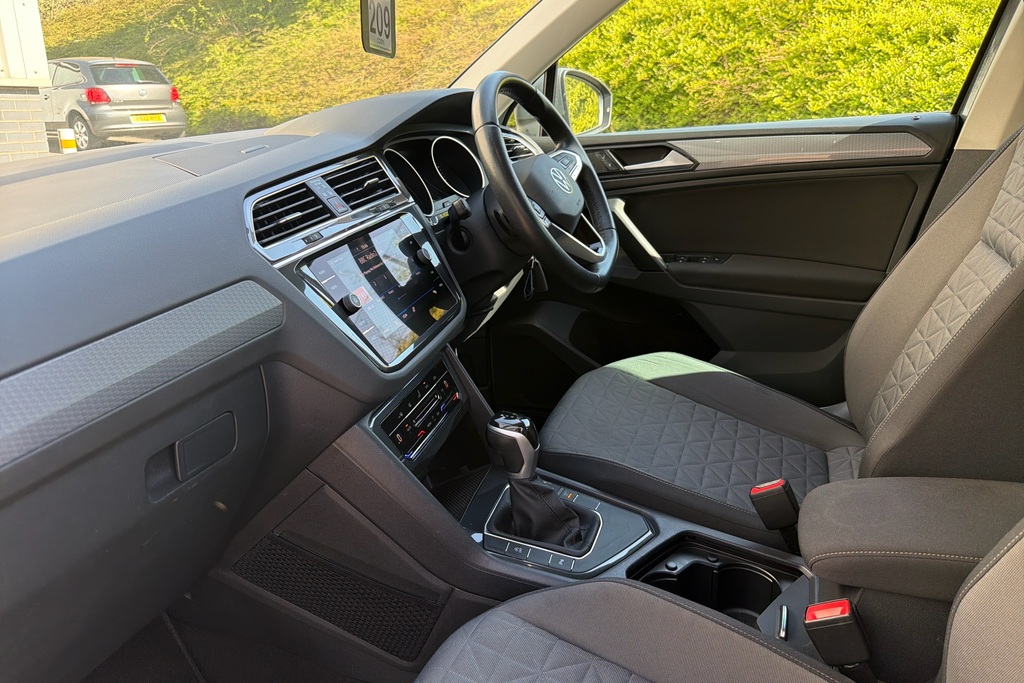 Volkswagen Tiguan 1.5 Tsi 150 Life Dsg GF72OSA Grey #2