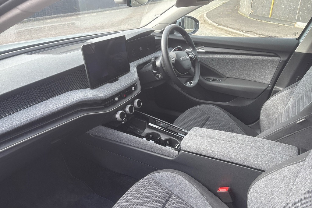 Skoda Superb 1.5 Tsi Iv Se Technology Dsg BP75AVV Silver #3