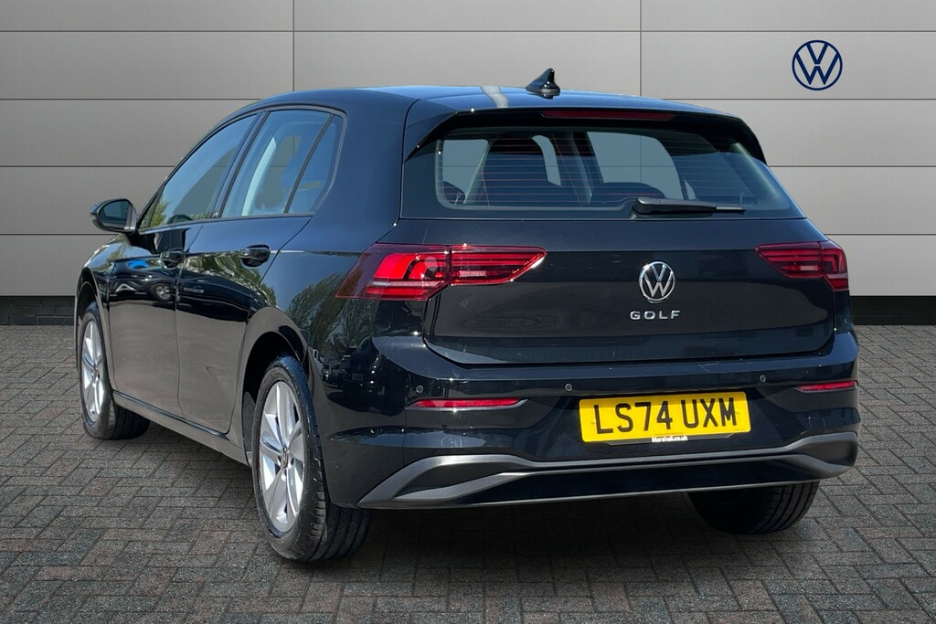 Volkswagen Golf 1.5 Tsi Life LS74UXM Black #3