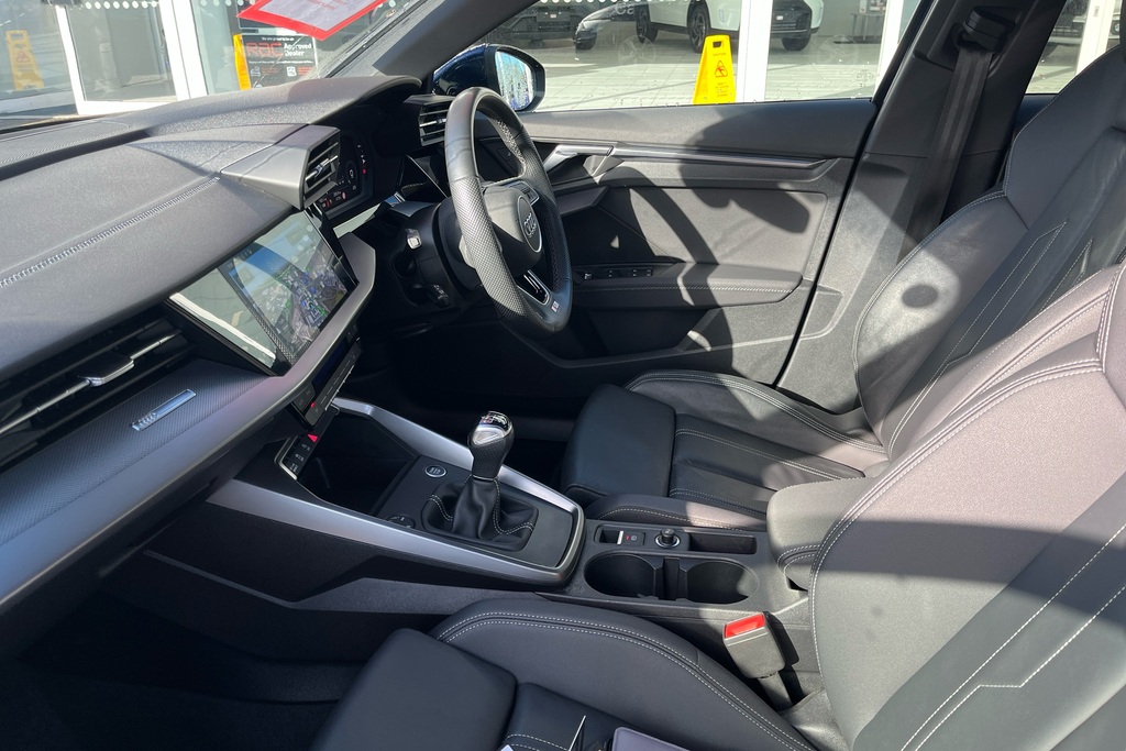 Audi A3 35 Tfsi S Line BC23TVO Blue #6