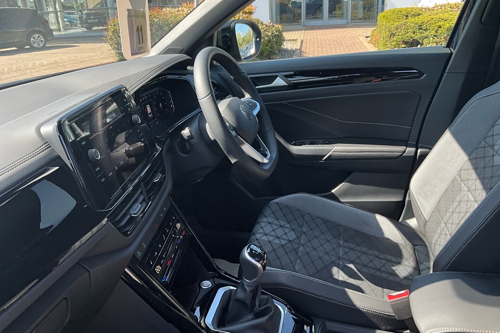 Volkswagen T-Roc 1.5 Tsi Black Edition Plus XRZ7125 Black #2