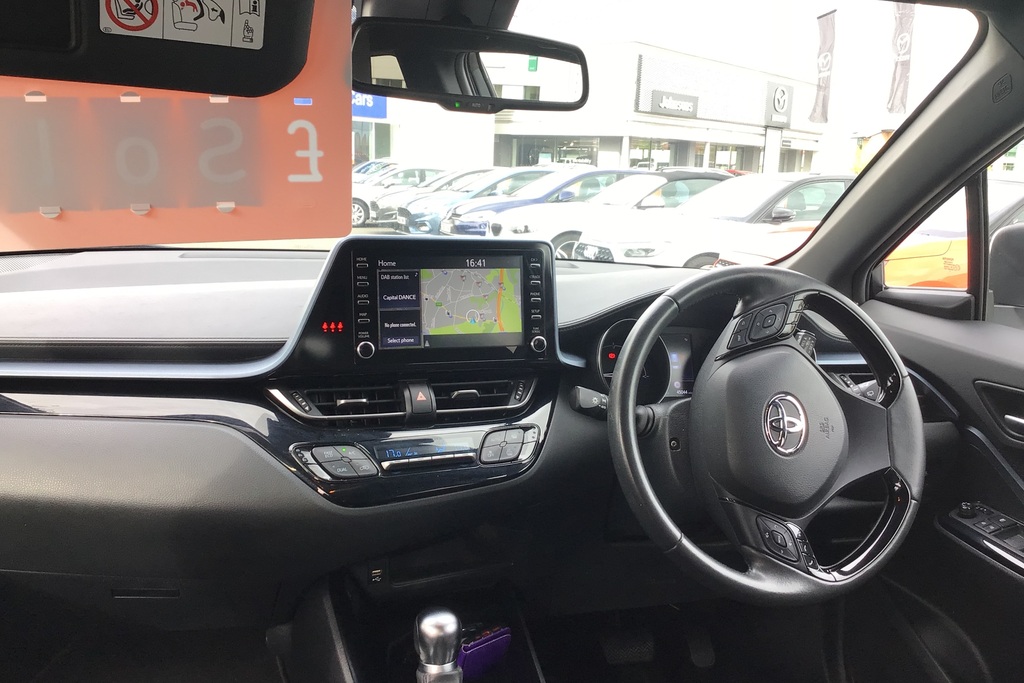 Toyota C-Hr 2.0 Hybrid Design Cvt BC21EVT White #3