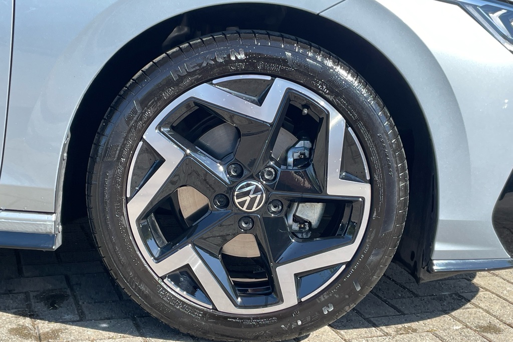 Volkswagen Golf 1.5 Etsi 150 R-line Dsg DN75YUO Silver #5