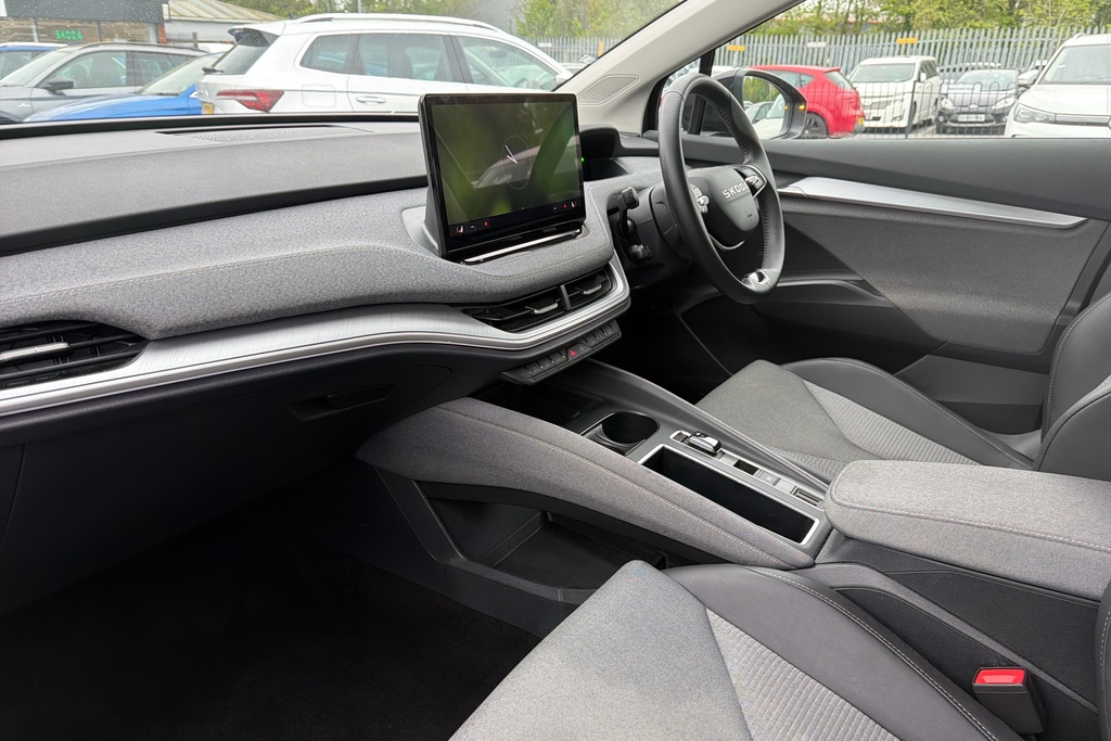 Skoda ENYAQ 150Kw 60 Se L 63Kwh GL25FJK Black #2