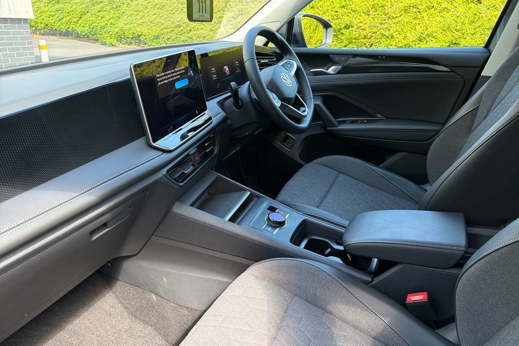 Volkswagen Tiguan 1.5 Tsi Ehybrid Match Dsg NL75YTO Grey #2