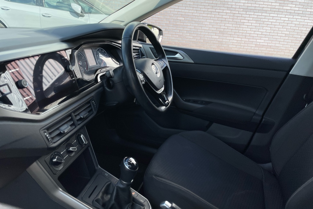 Volkswagen Polo 1.0 Tsi 95 Match DL70VMU Black #2