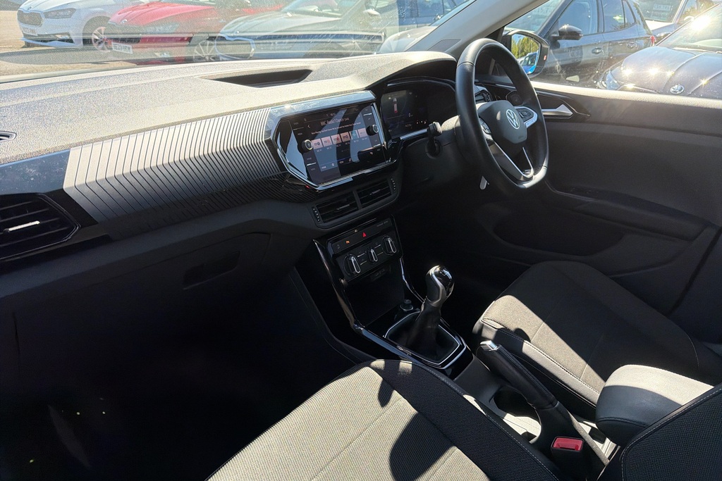 Volkswagen T-Cross 1.0 Tsi Black Edition VK23LVD White #2