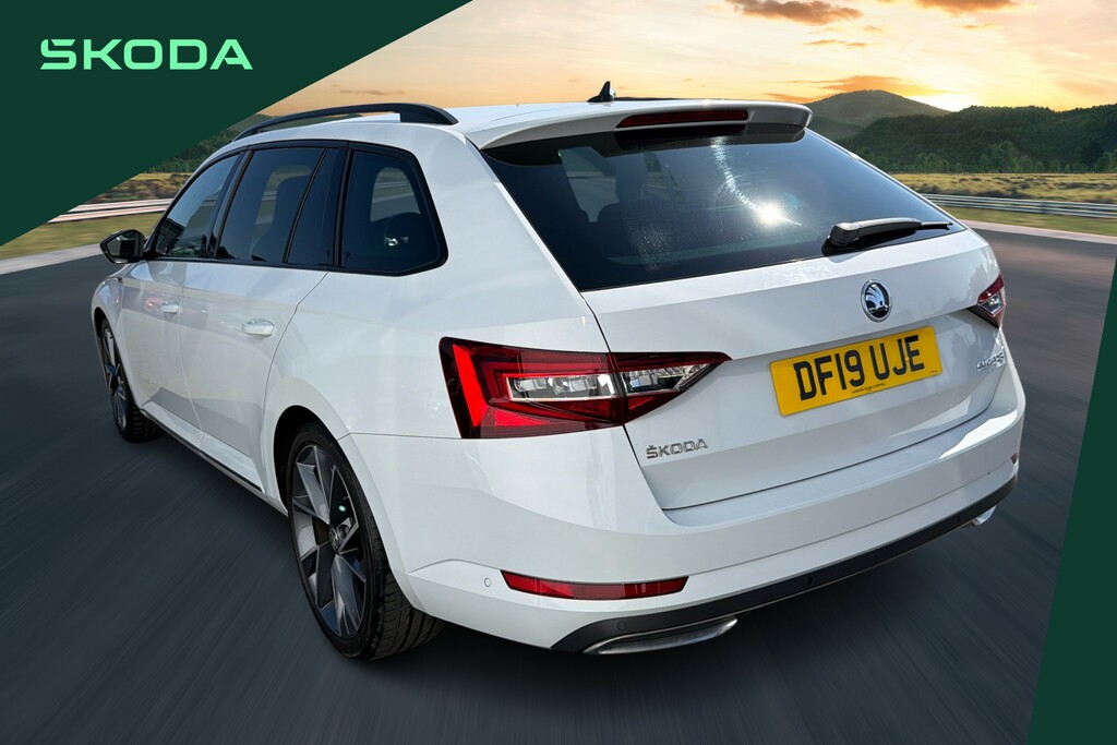 Skoda Superb 1.5 Tsi Sport Line White #3