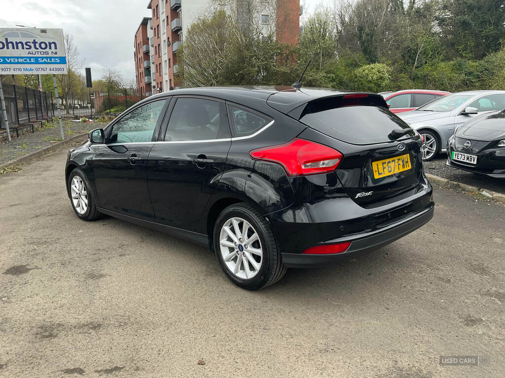 Ford Focus 1.5 Tdci 120 Titanium LF67FWH Black #4
