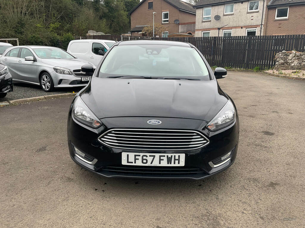 Ford Focus 1.5 Tdci 120 Titanium LF67FWH Black #2