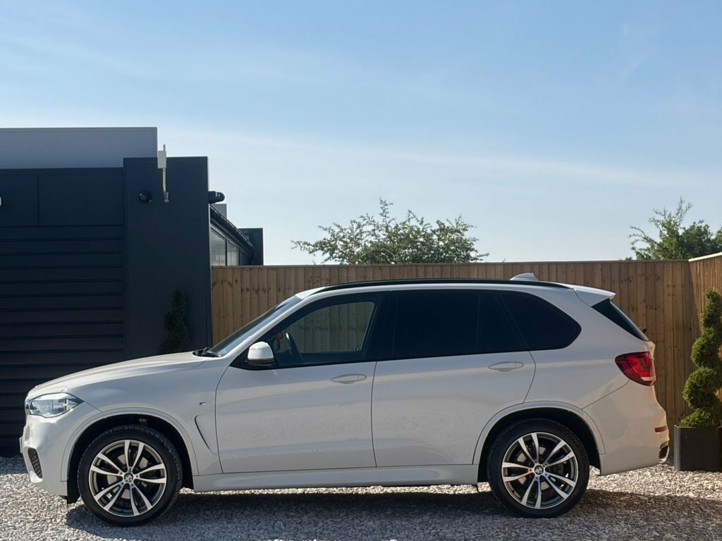 BMW X5 3L M Sport EK68JMC White #4