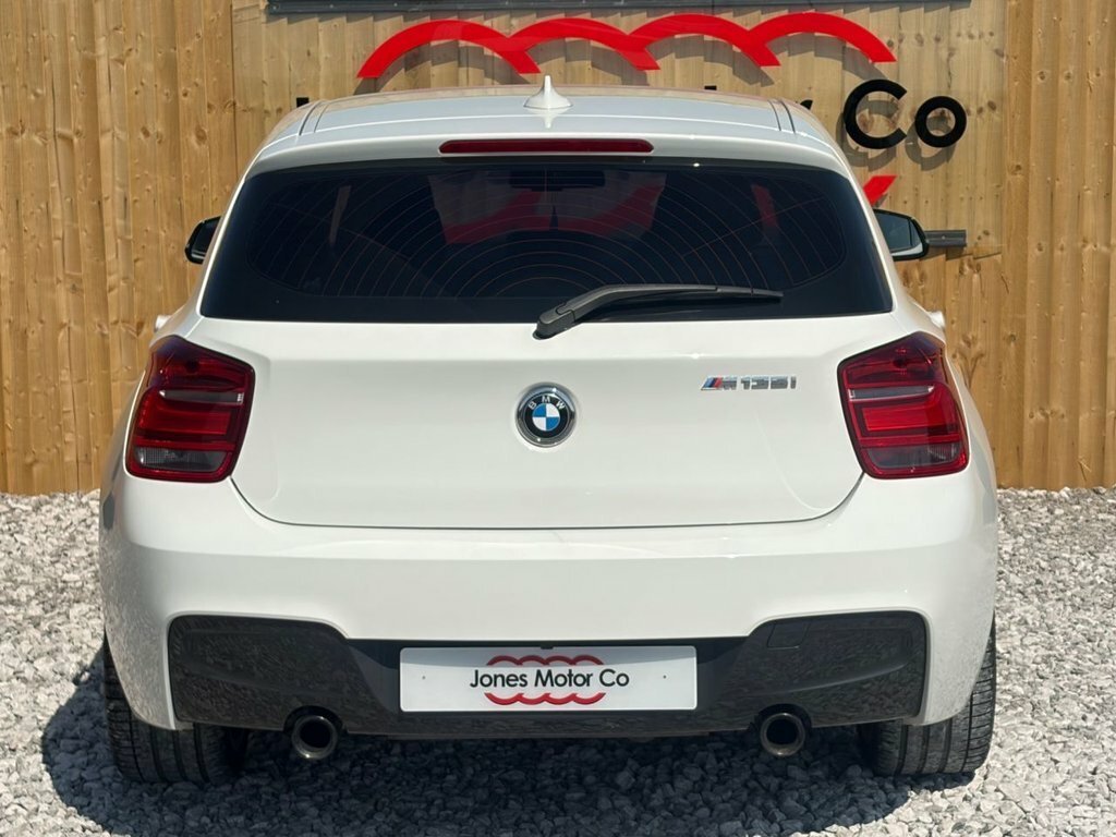 BMW 1 Series Hatchback DF63JMC White #5