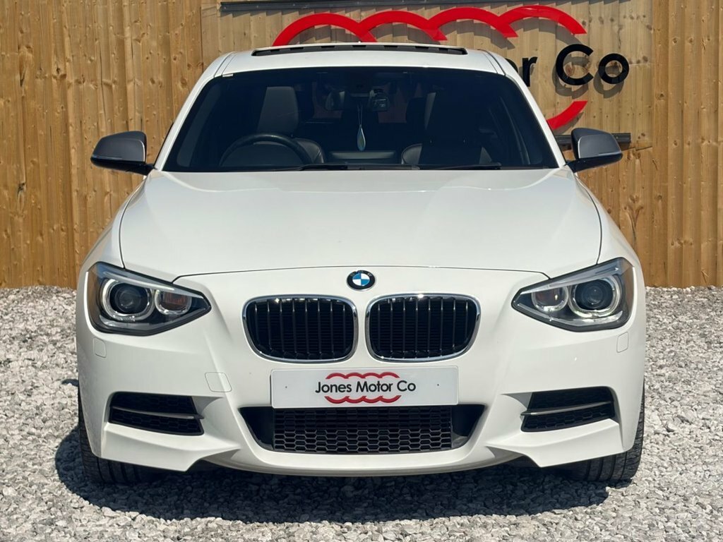 BMW 1 Series Hatchback DF63JMC White #2