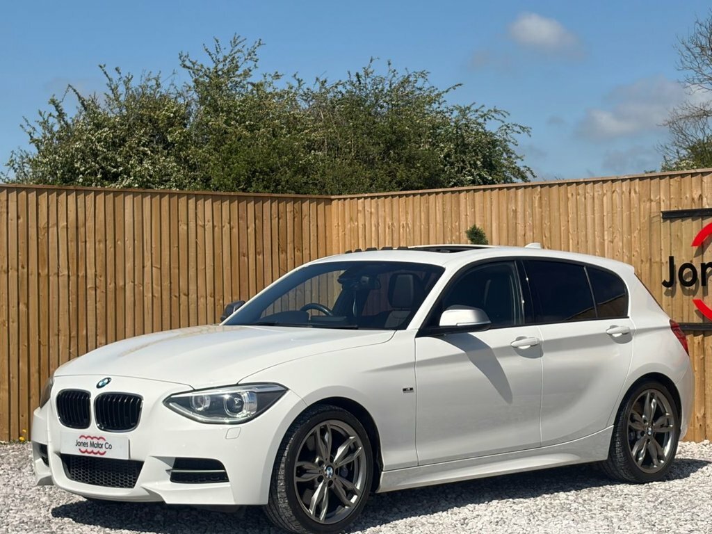 BMW 1 Series Hatchback DF63JMC White #3